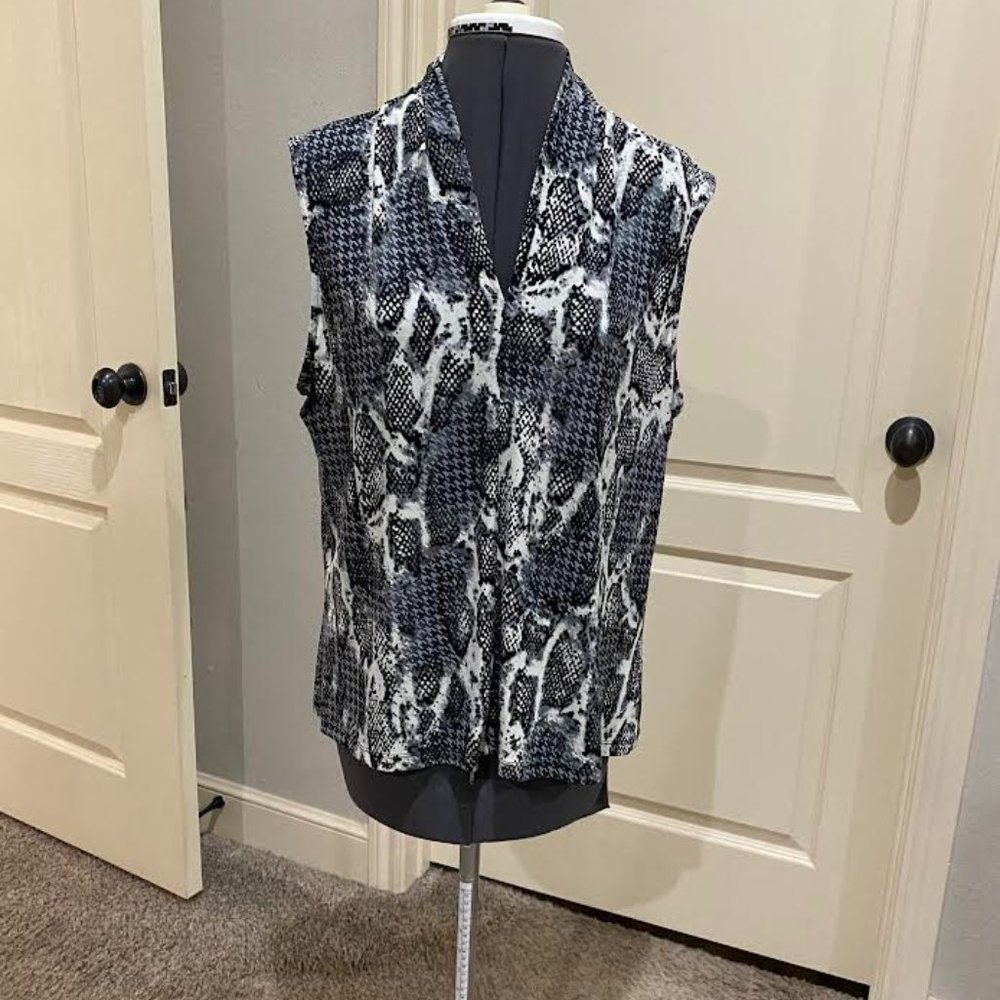Kasper sleeveless top, size XL, great condition